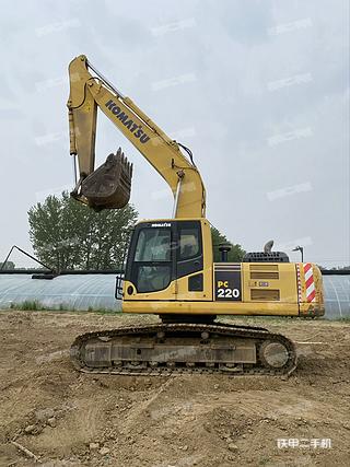 天津小松PC220-8挖掘机实拍图片