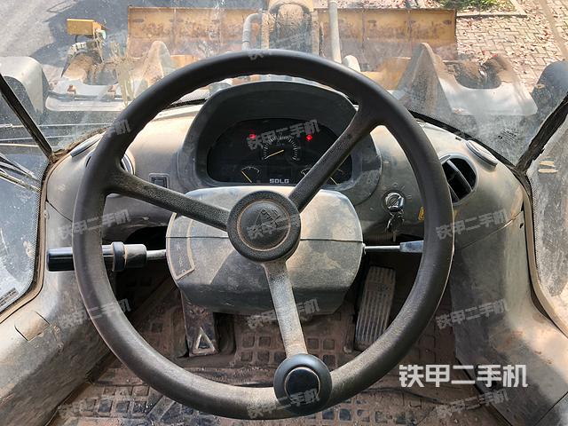 驾驶室操作台（整机外观及大件）