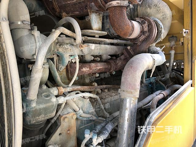 发动机右侧（整机外观及大件）