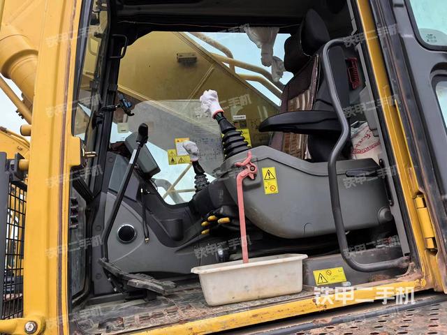 驾驶室整体（整机外观）