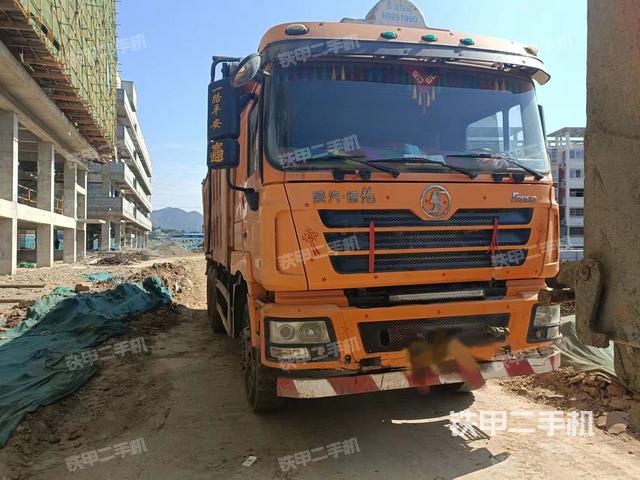 整机右侧（设备外观及核心部件）