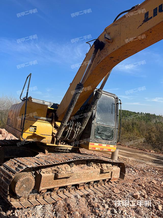 单侧履带整体（整机外观）