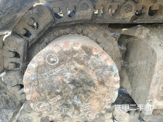 右驱动轮（行走机构）