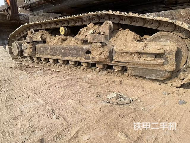 单侧履带整体（整机外观）