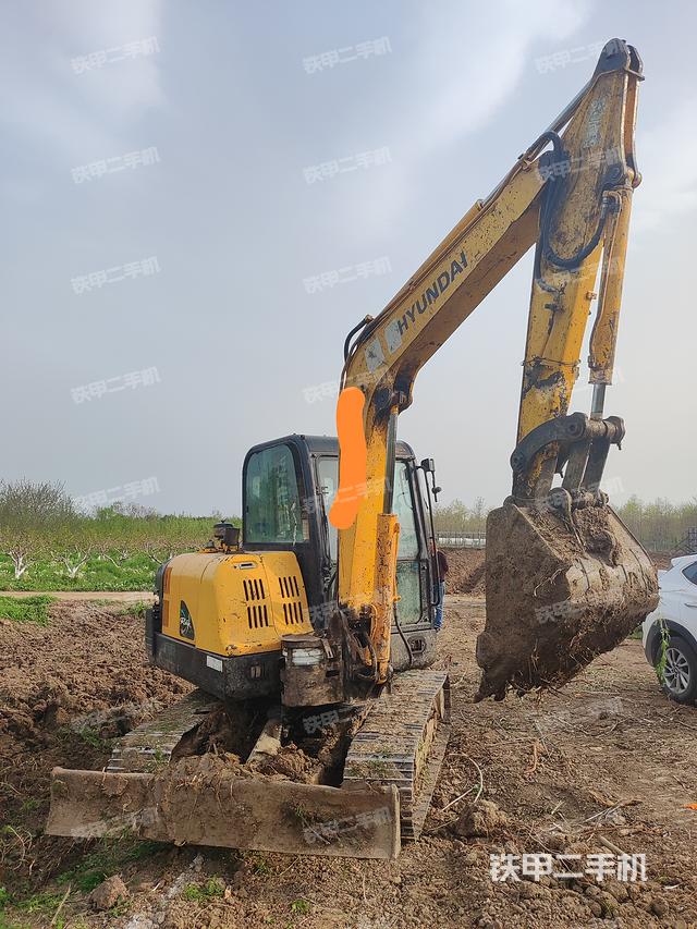 現(xiàn)代R60-7挖掘機(jī)