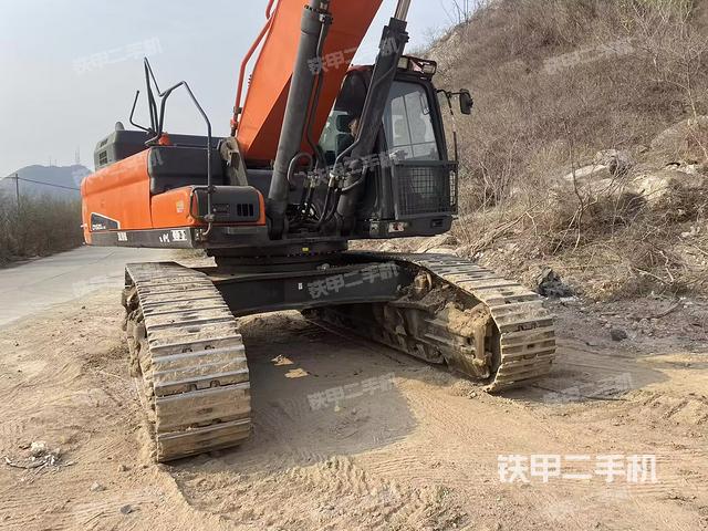 驾驶室整体（整机外观）