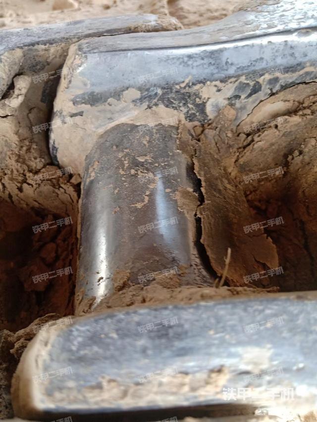 驾驶室顶部（整机外观）