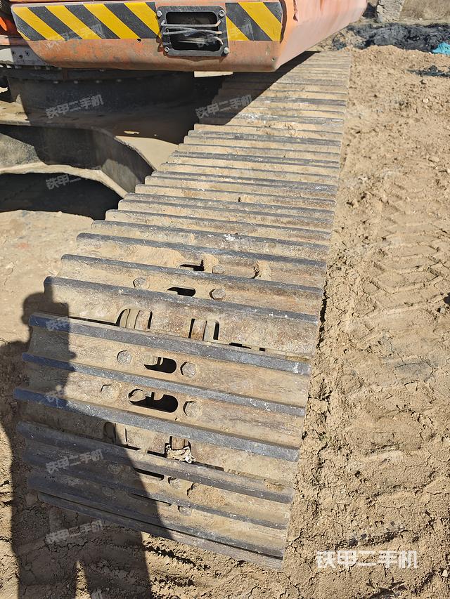 单侧履带整体（整机外观）