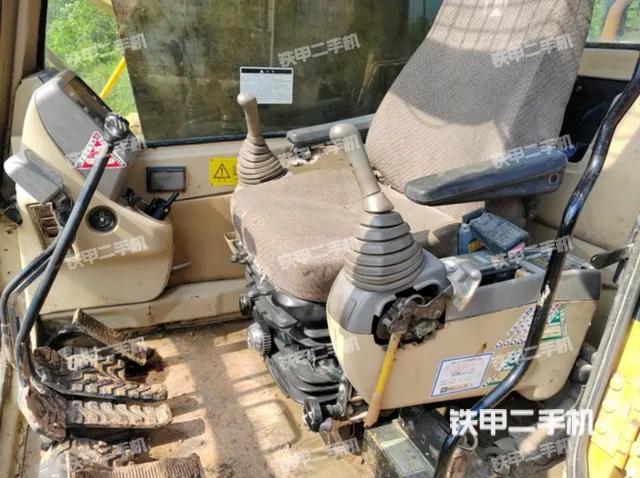 驾驶室整体（整机外观）