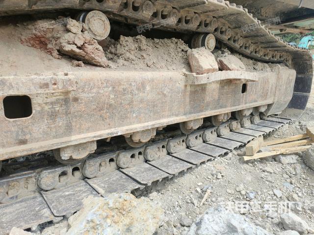 右侧履带整体（行走机构）