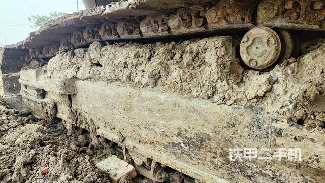 单侧履带整体（整机外观）