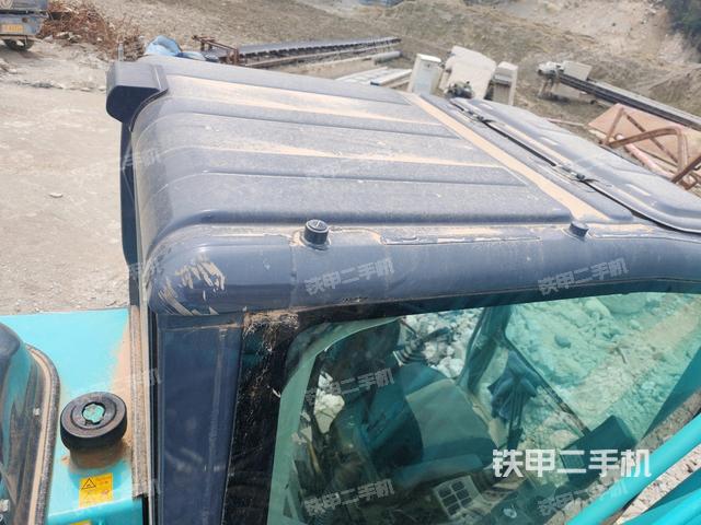 驾驶室顶部俯视（上车部件）