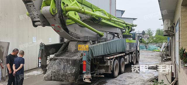 整机右后45°（设备外观及核心部件）