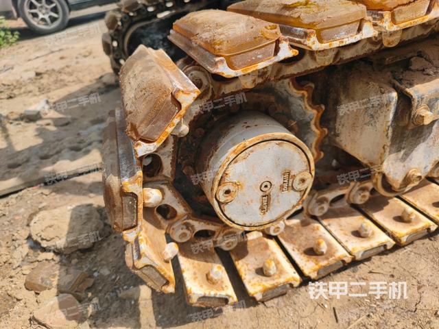 右驅(qū)動(dòng)輪（行走機(jī)構(gòu)）