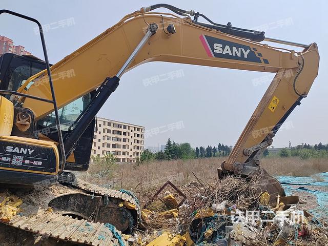 驾驶室整体（整机外观）