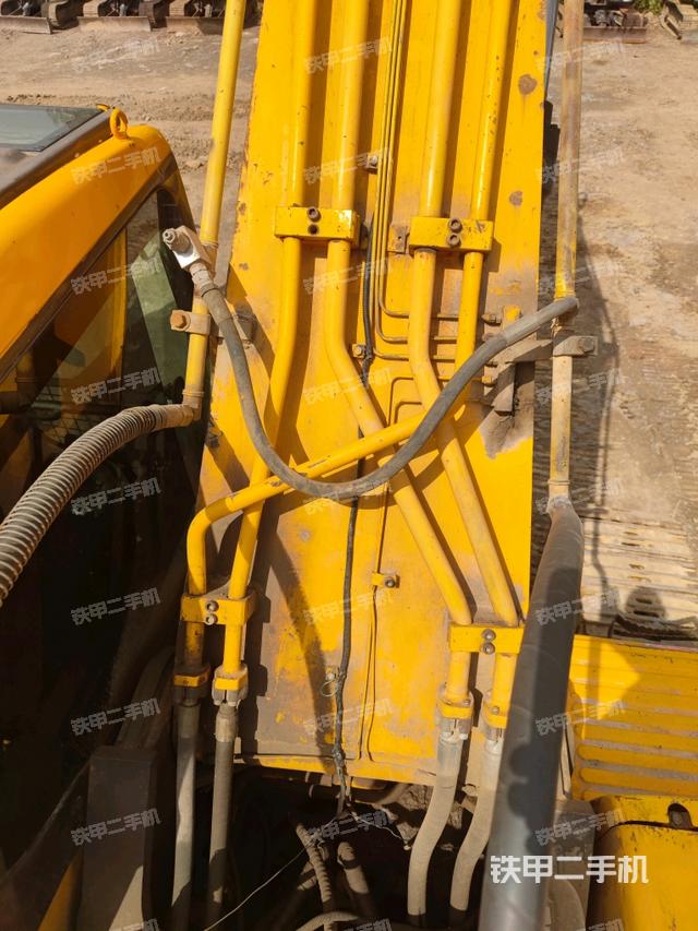 大臂背部俯視（工作和回轉(zhuǎn)裝置）