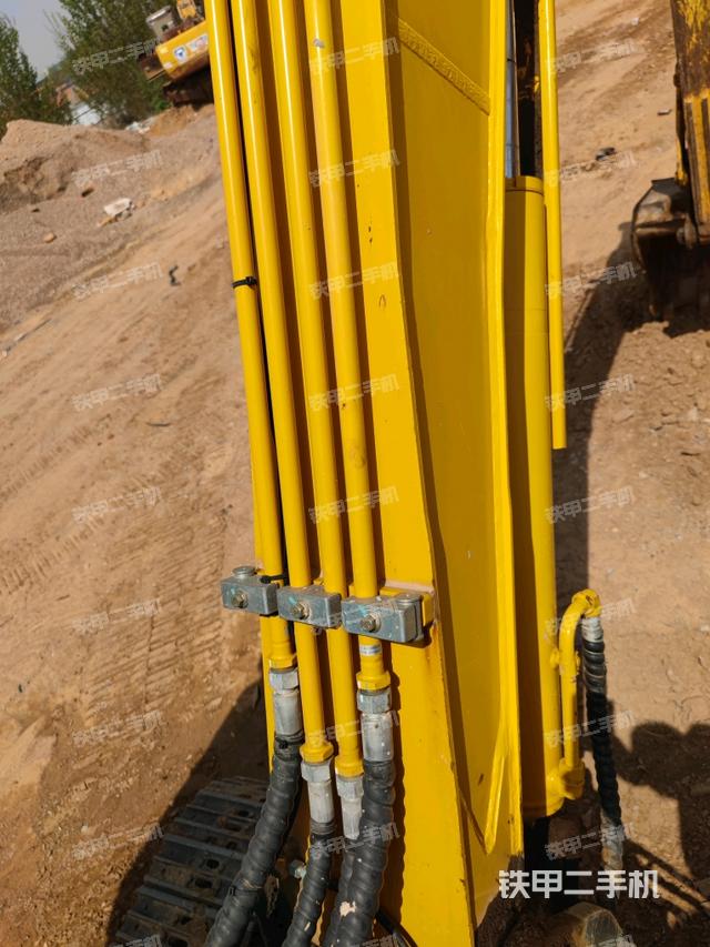 大臂背部俯視（工作和回轉裝置）