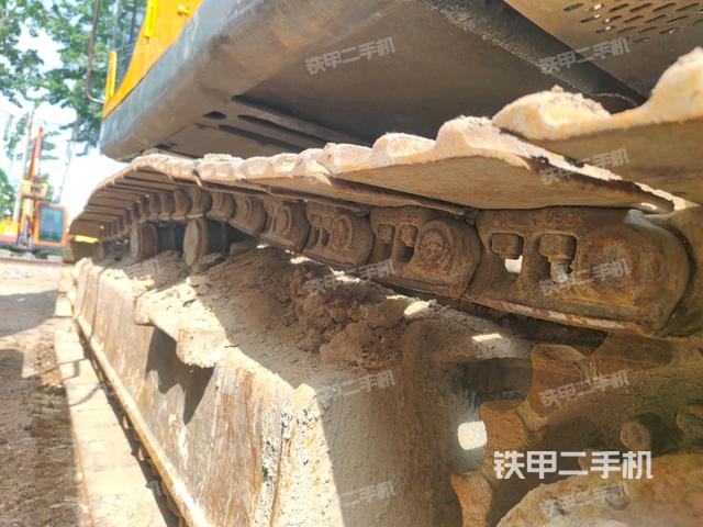 右側(cè)履帶整體（行走機構(gòu)）