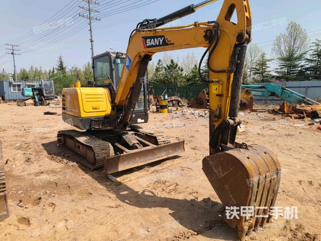 右前45(整機(jī)外觀) 右前45(整機(jī)外觀)