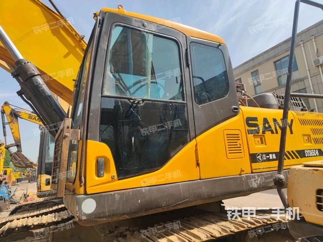 駕駛室正側(cè)（駕駛室部分）