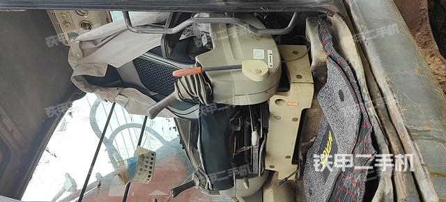 驾驶室整体（整机外观）