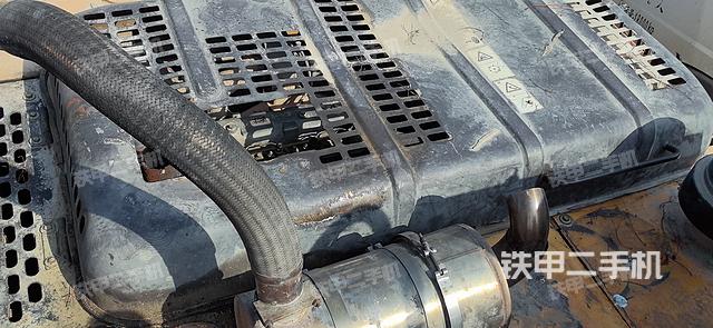 驾驶室顶部（整机外观）