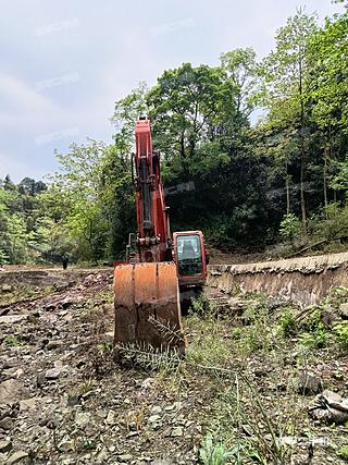 青岛斗山DX220LC-9C挖掘机实拍图片