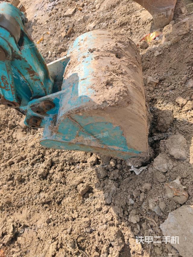 鏟斗右后整體（工作和回轉(zhuǎn)裝置）