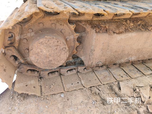 右側(cè)履帶整體?(行走機(jī)構(gòu)) 右側(cè)履帶整體?(行走機(jī)構(gòu))