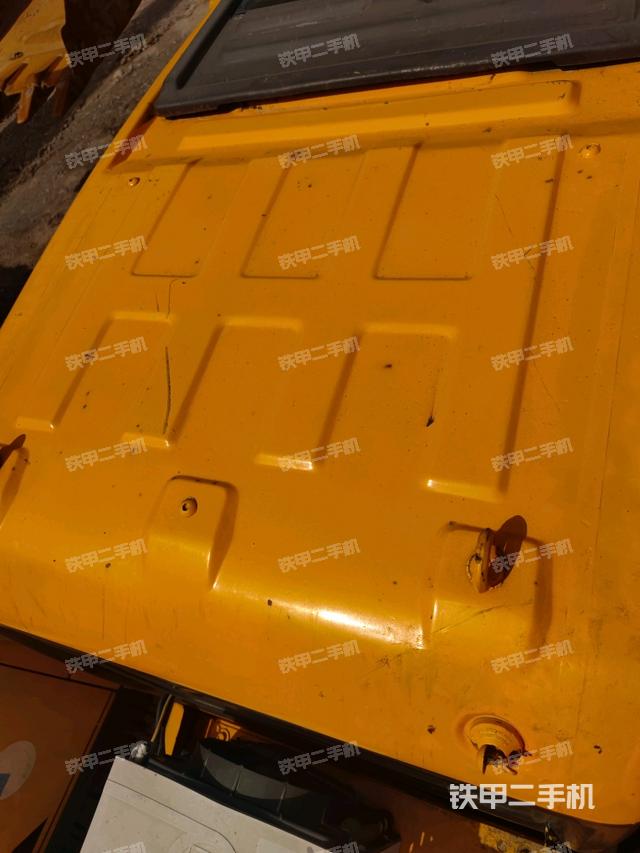 駕駛室頂部俯視（上車部件）