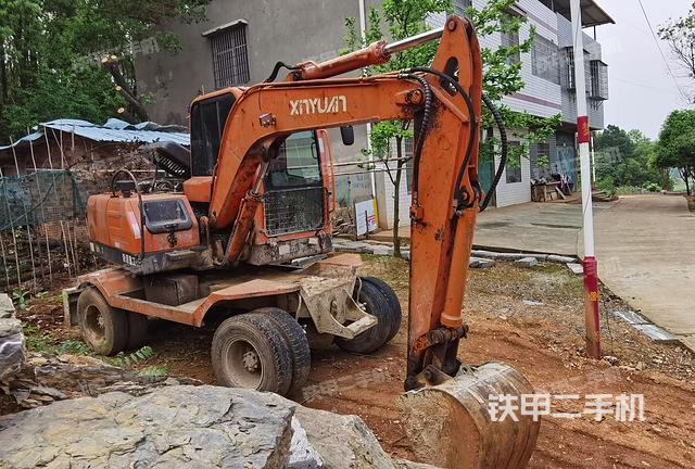 单侧履带整体（整机外观）