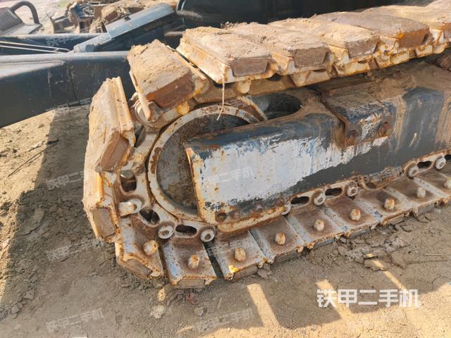 左驅(qū)動(dòng)輪（行走機(jī)構(gòu)）