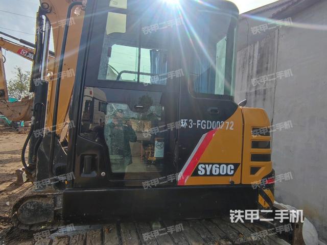 ?駕駛室正側（駕駛室部分）