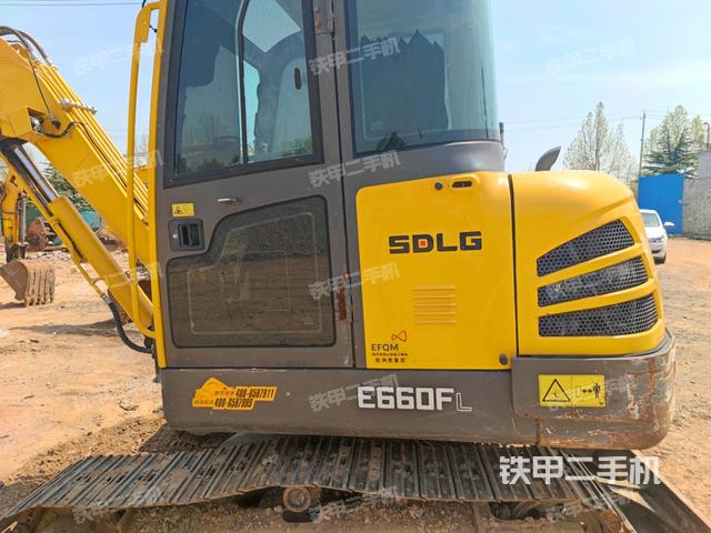 ?駕駛室正側（駕駛室部分）