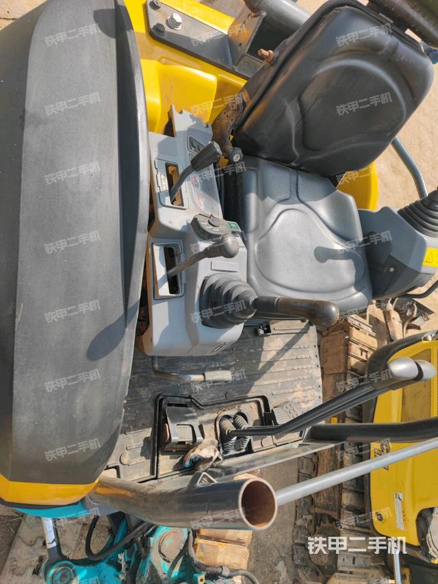 ?駕駛室正側(cè)（駕駛室部分）