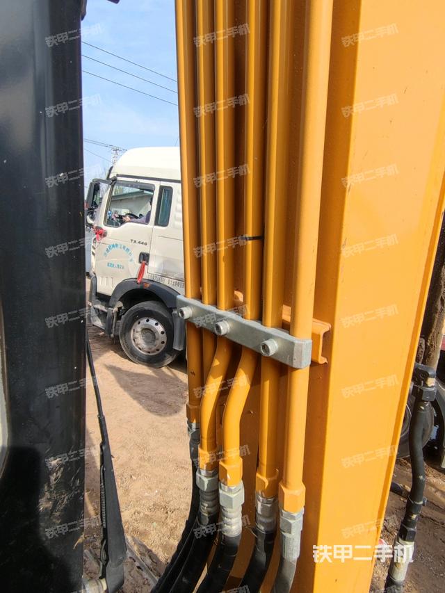 大臂背部俯視（工作和回轉裝置）