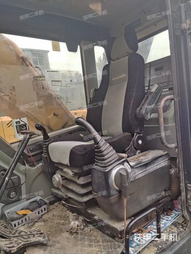 驾驶室整体（整机外观）