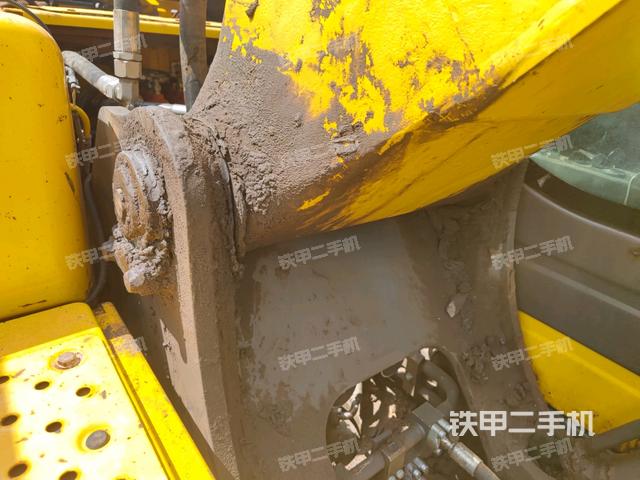大臂根部?斜視(工作和回轉(zhuǎn)裝置) 大臂根部?斜視(工作和回轉(zhuǎn)裝置)