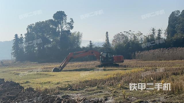 日立ZX200-3挖掘機