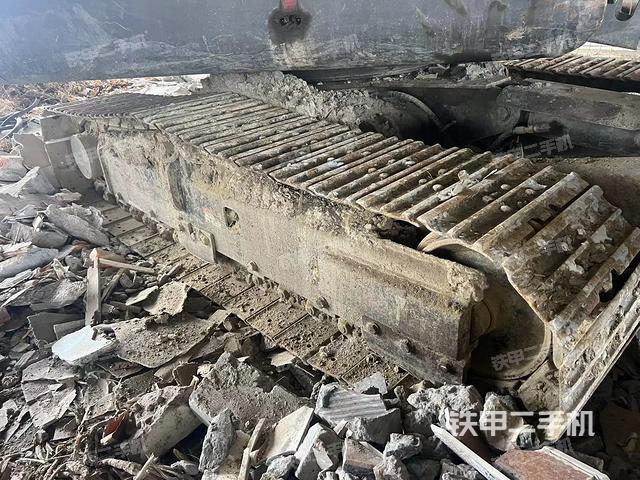 单侧履带整体（整机外观）