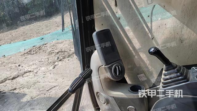 驾驶室整体（整机外观）