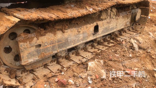 单侧履带整体（整机外观）