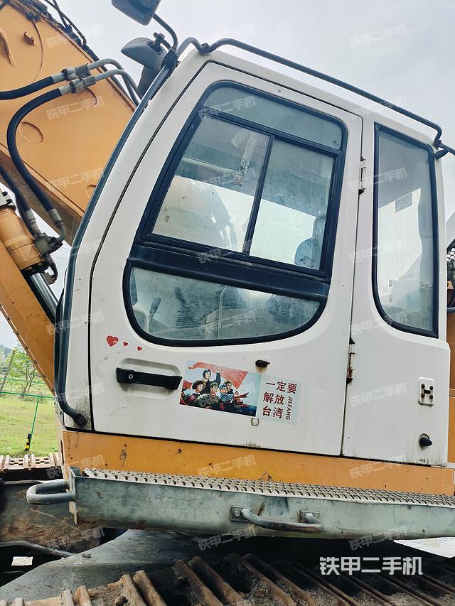 驾驶室整体（整机外观）