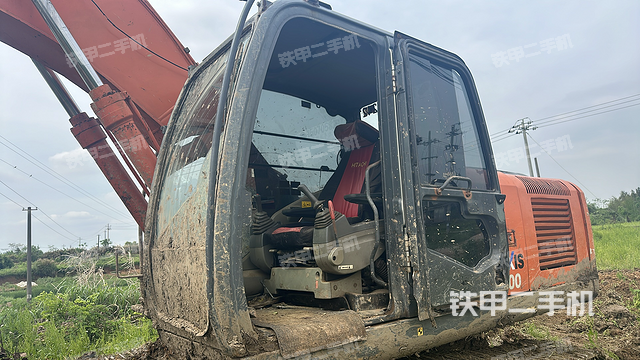 驾驶室整体（整机外观）