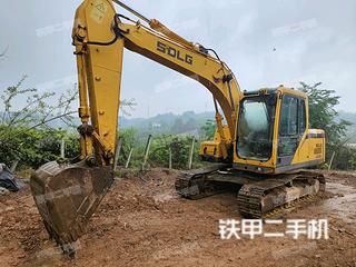 天津山东临工LG6135E挖掘机实拍图片