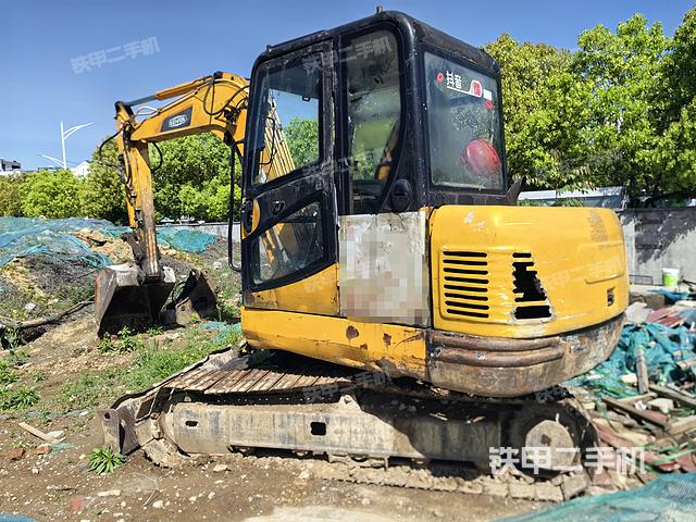 驾驶室整体（整机外观）