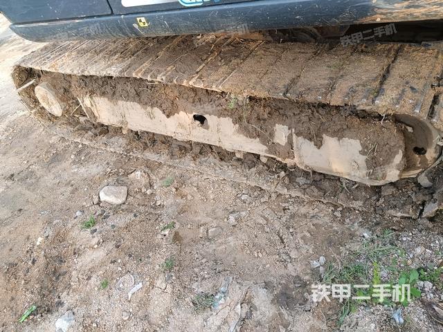 左側(cè)履帶整體?(行走機(jī)構(gòu)) 左側(cè)履帶整體?(行走機(jī)構(gòu))