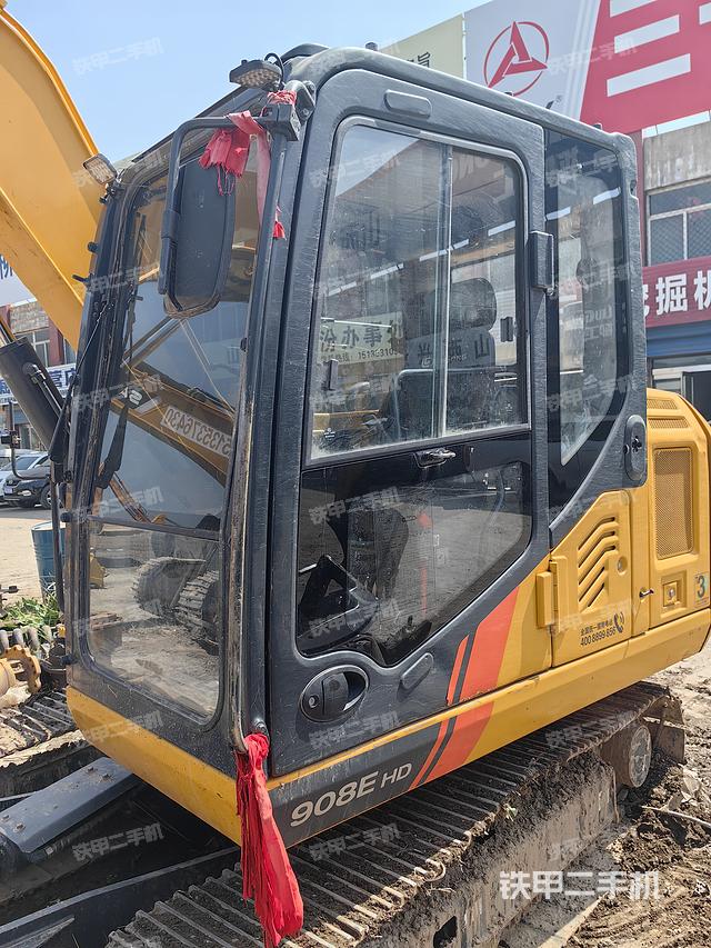 驾驶室整体（整机外观）