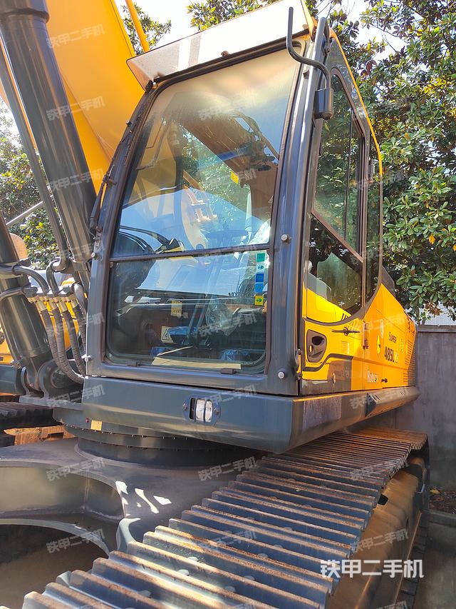 驾驶室整体（整机外观）