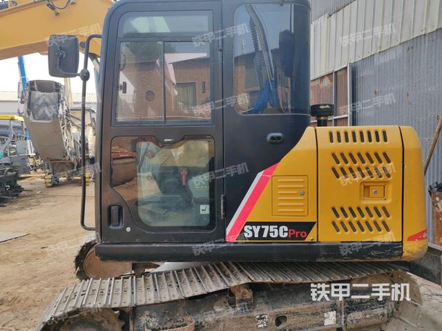 ?駕駛室正側(cè)（駕駛室部分）